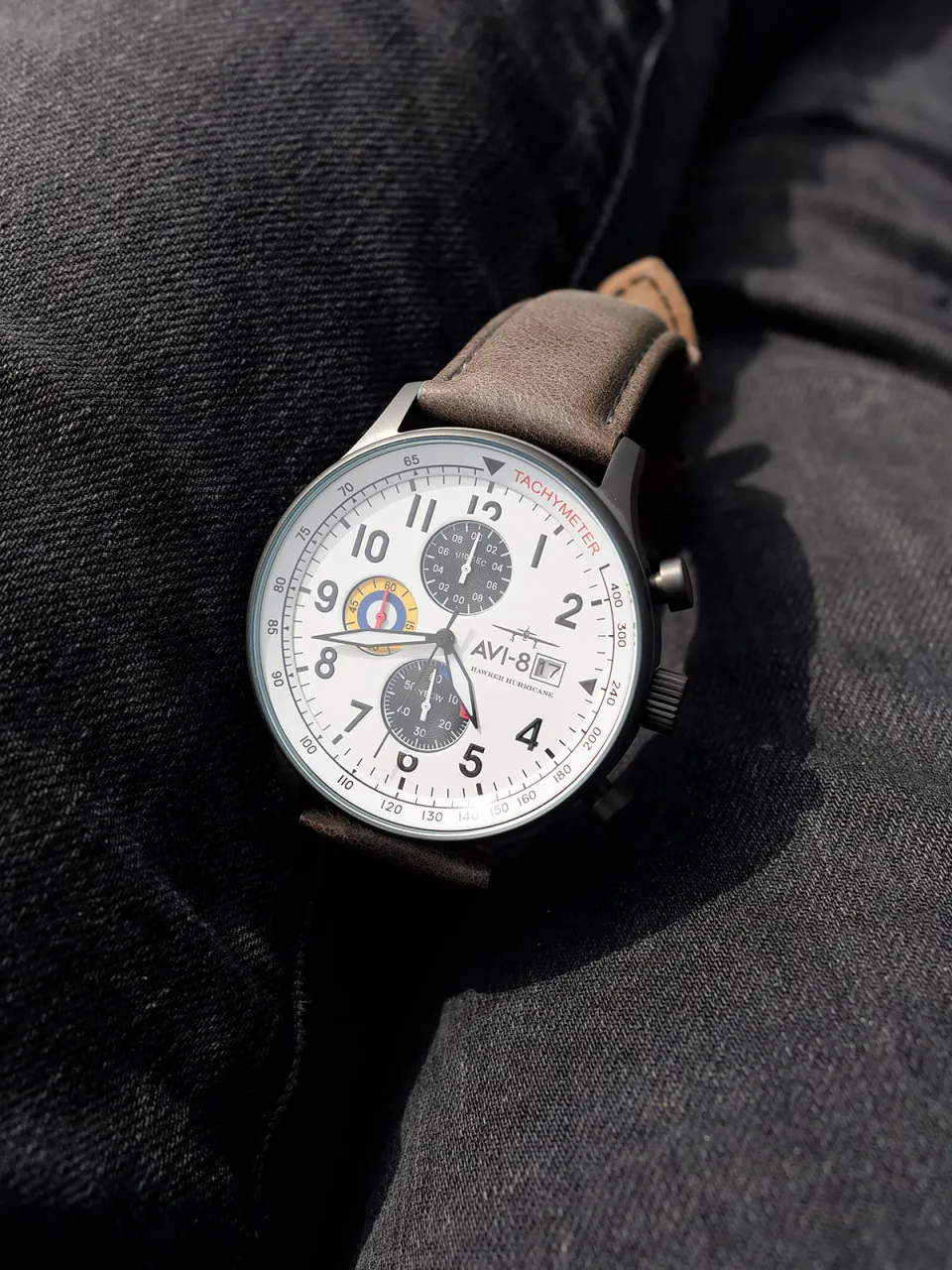 AVI-8 Hawker Hurricane Classic Chronograph Ivory Grayscale AV40110B detay görseli 4
