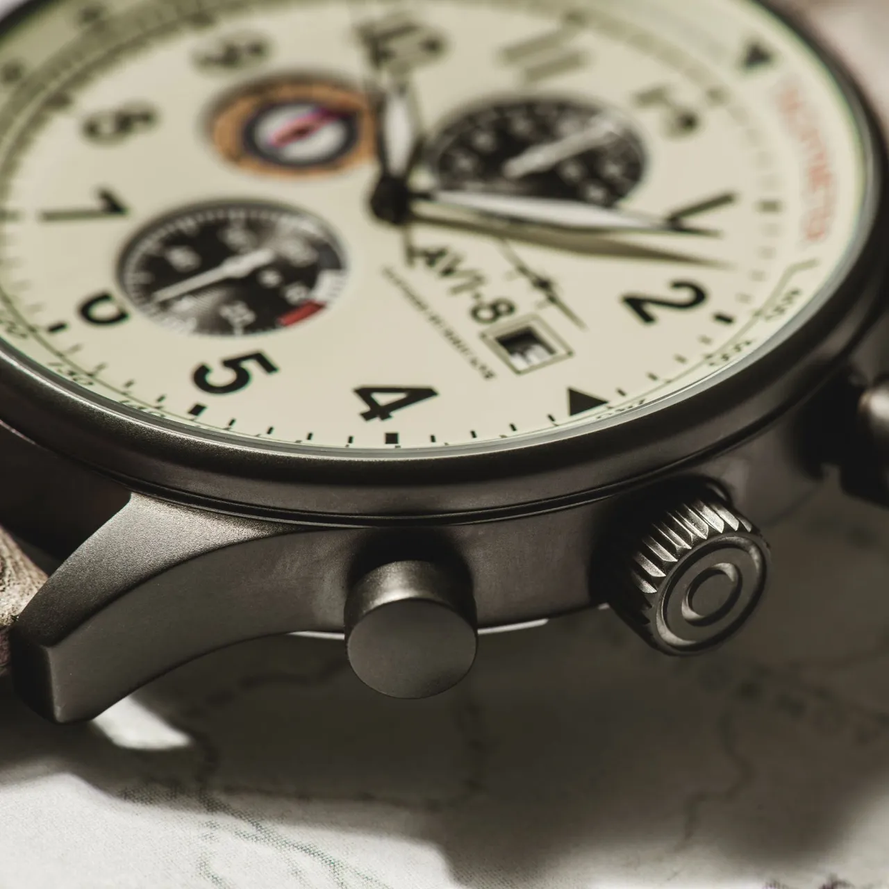 AVI-8 Hawker Hurricane Classic Chronograph Cream Beige AV40110C detay görseli 3