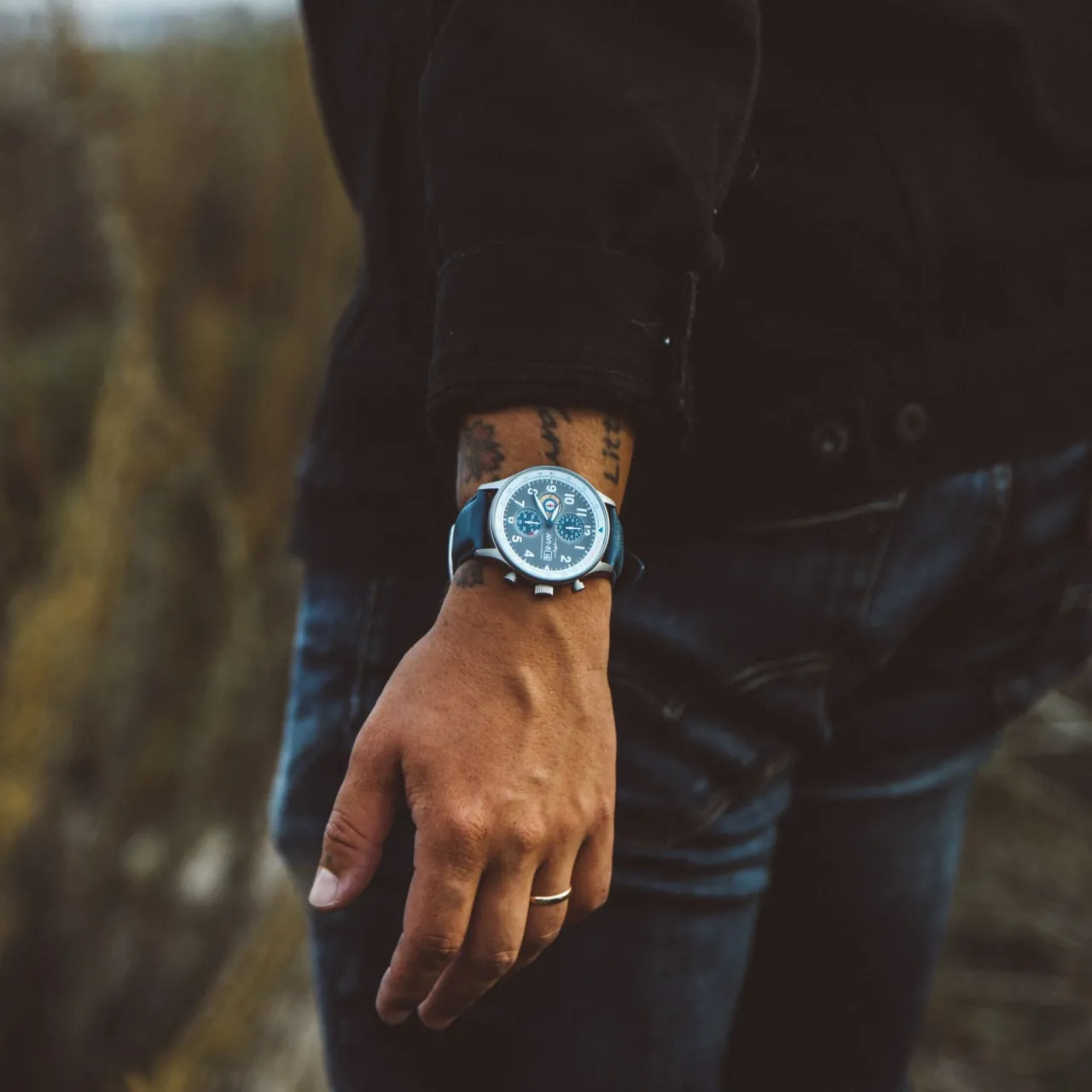 AVI-8 Hawker Hurricane Classic Chronograph Pennant Blue AV40110F detay görseli 3