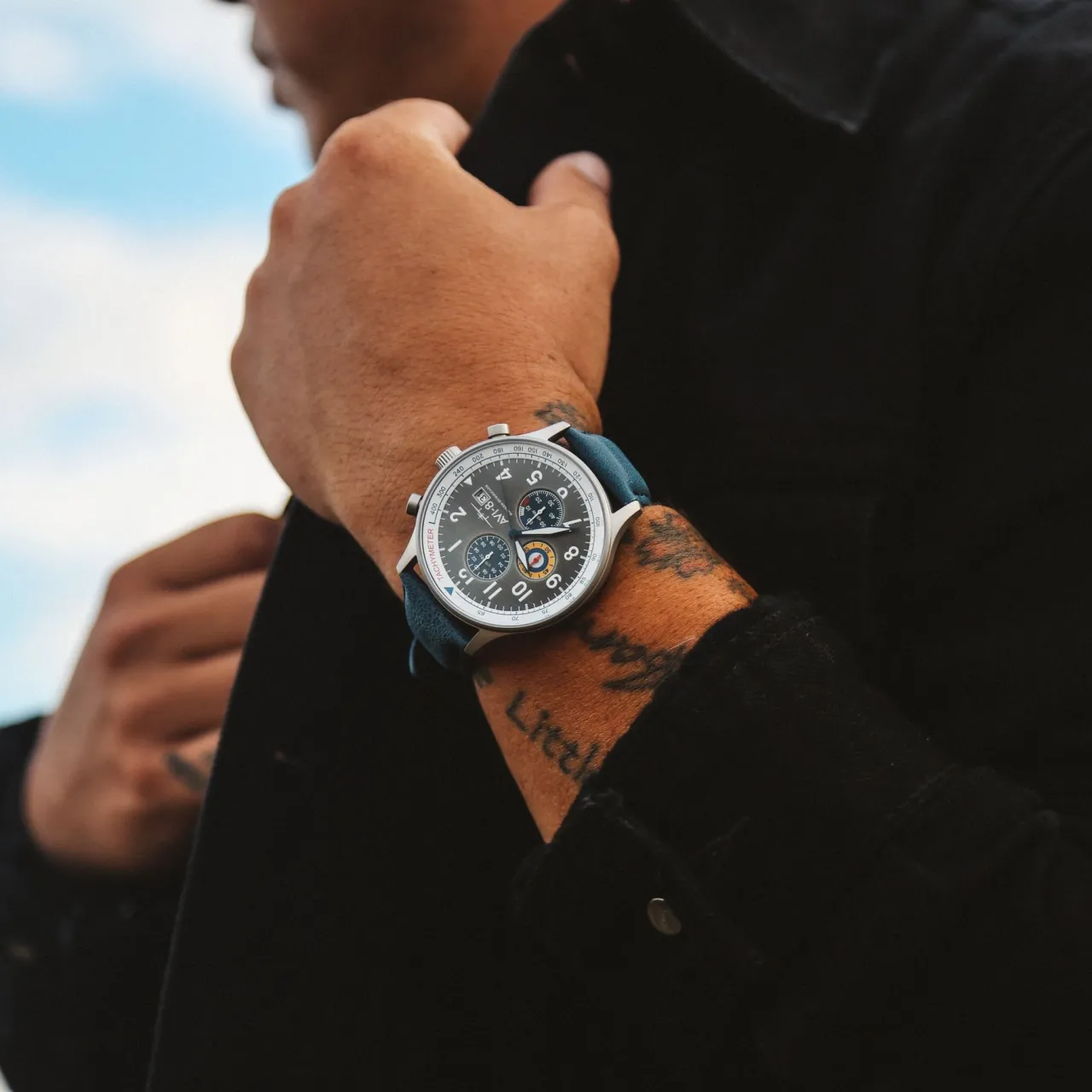 AVI-8 Hawker Hurricane Classic Chronograph Pennant Blue AV40110F detay görseli 4