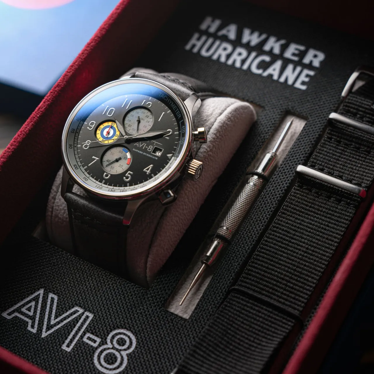 AVI-8 Hawker Hurricane Classic Chronograph Black AV40110U detay görseli 5