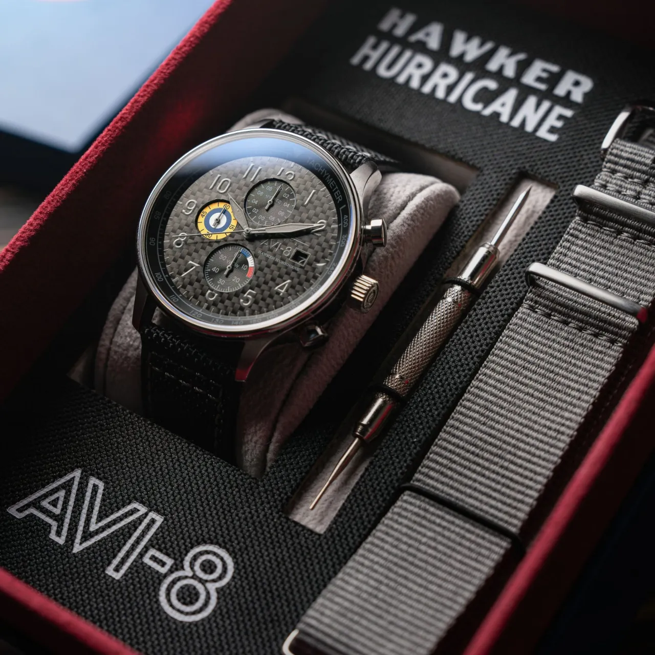 AVI-8 Hawker Hurricane Classic Chronograph Black AV40110W detay görseli 5