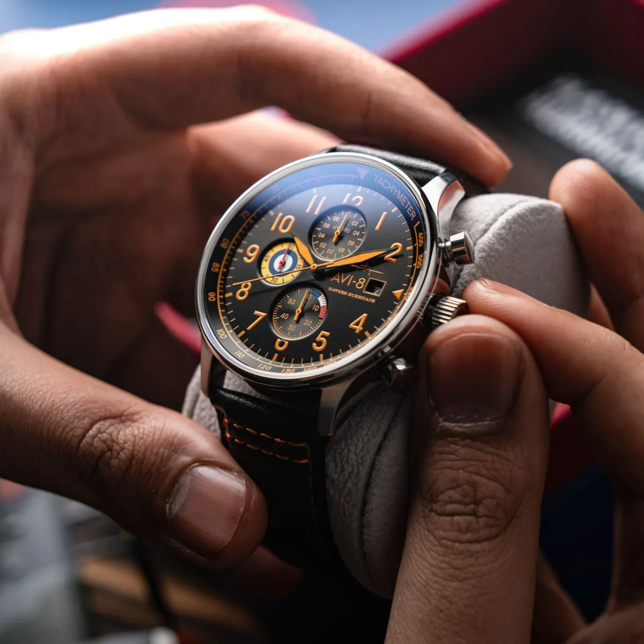 AVI-8 Hawker Hurricane Classic Chronograph Tiger Orange AV40110Y detay görseli 2