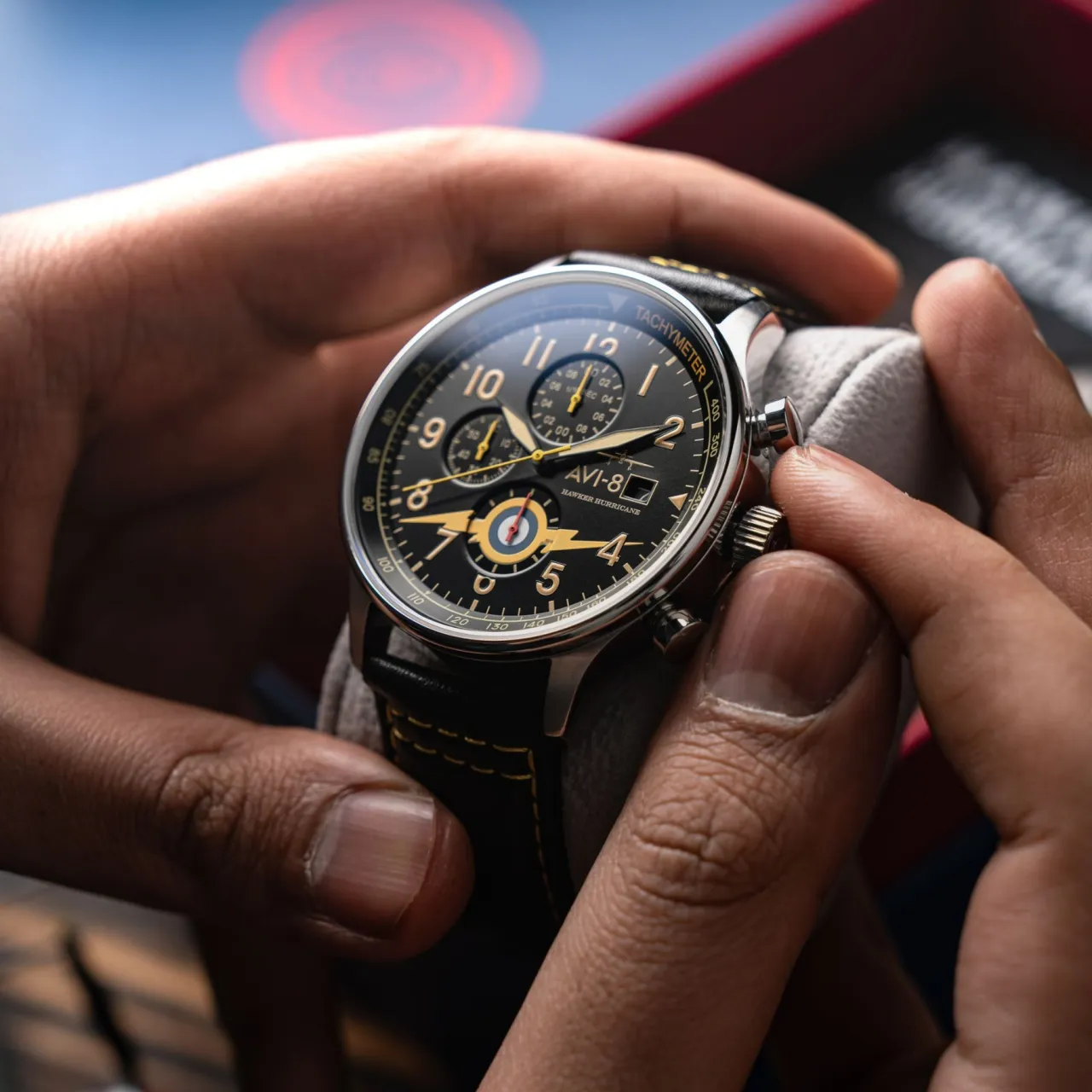AVI-8 Hawker Hurricane Classic Chronograph Lightning Orange AV40110Z detay görseli 2