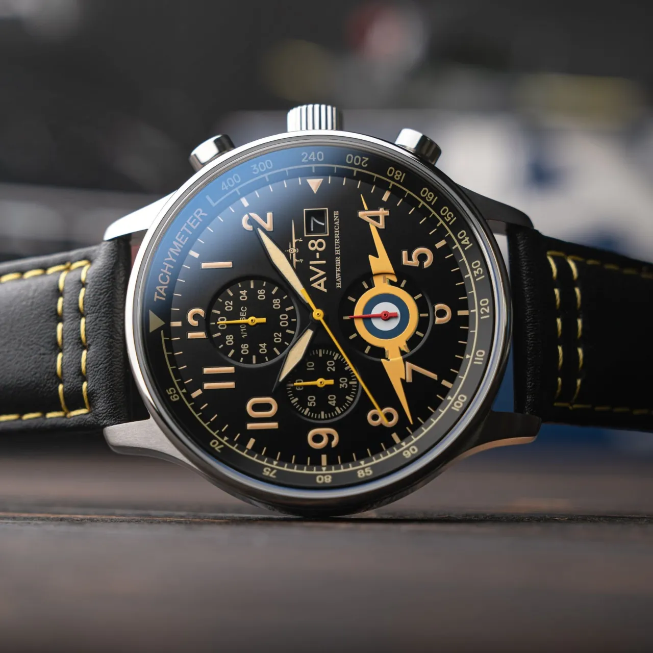 AVI-8 Hawker Hurricane Classic Chronograph Lightning Orange AV40110Z detay görseli 4