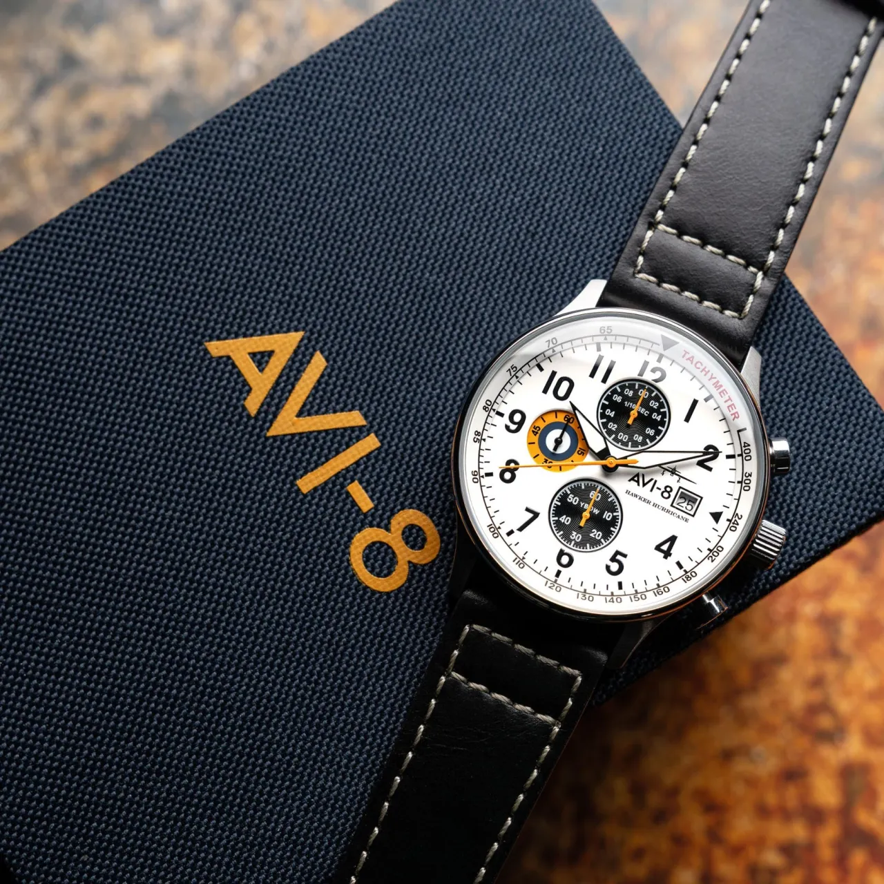 AVI-8 Hawker Hurricane Classic Chronograph Otomatik AV40111E detay görseli 5