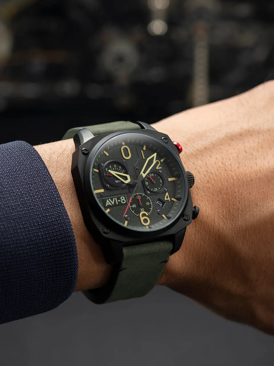 AVI-8 Hawker Hunter Retrograde Chronograph Deep Green Black AV405208 detay görseli 2
