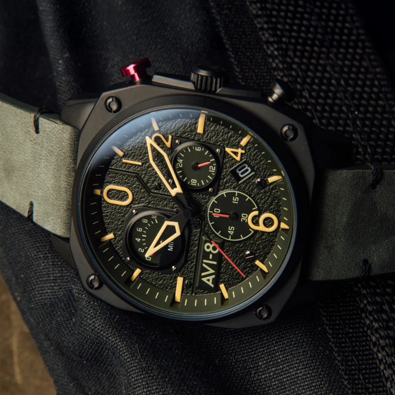 AVI-8 Hawker Hunter Retrograde Chronograph Deep Green Black AV405208 detay görseli 4