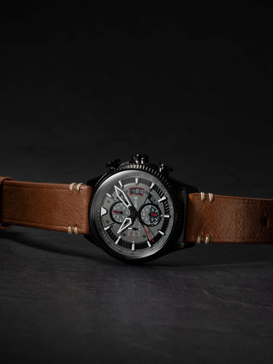 AVI-8 Hawker Hunter Avon Chronograph Scarlet Black Brown AV406403 detay görseli 4