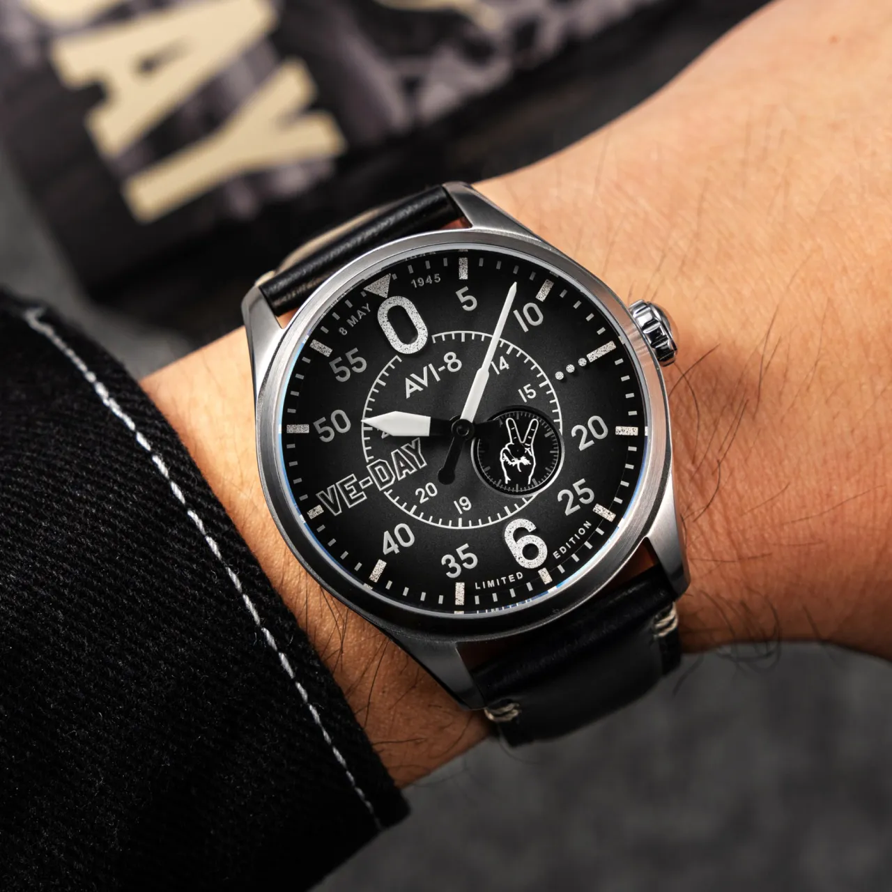 AVI-8 Spitfire Type 300 Automatic Black Valour Midnight AV407301 detay görseli 2