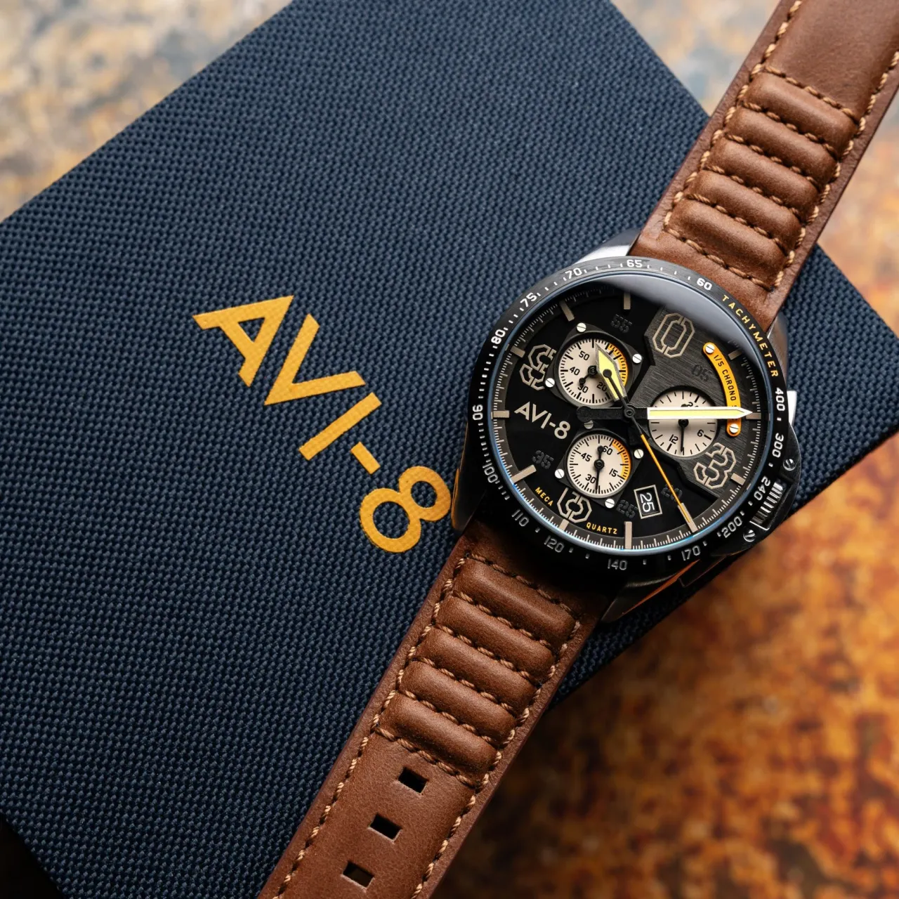 AVI-8 P-51 Mustang Blakeslee Chronograph Black AV407707 detay görseli 4
