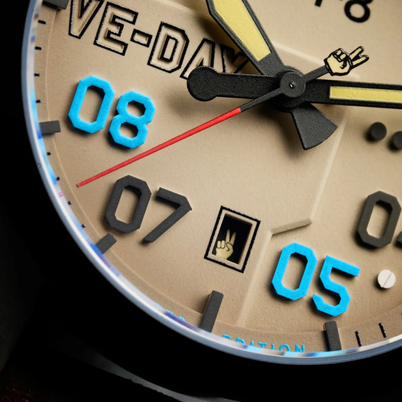 AVI-8 P-51 Mustang Patriot Automatic Cream AV408204 detay görseli 5