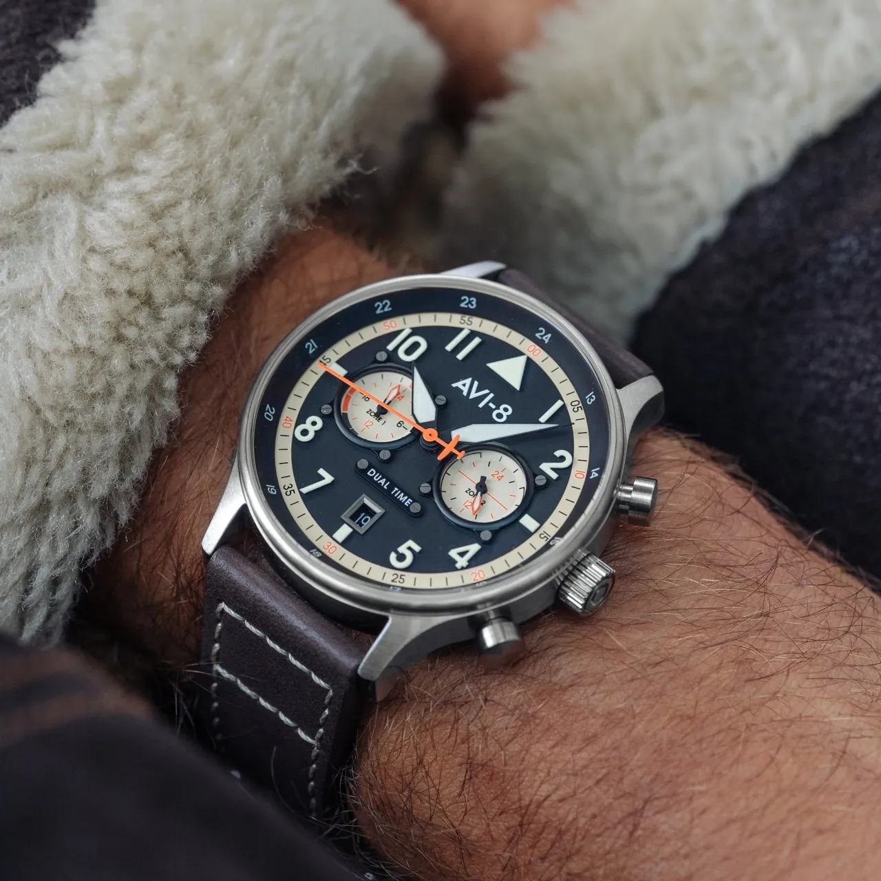 AVI-8 Hawker Hurricane Carey Dual Time Black AV408801 detay görseli 2