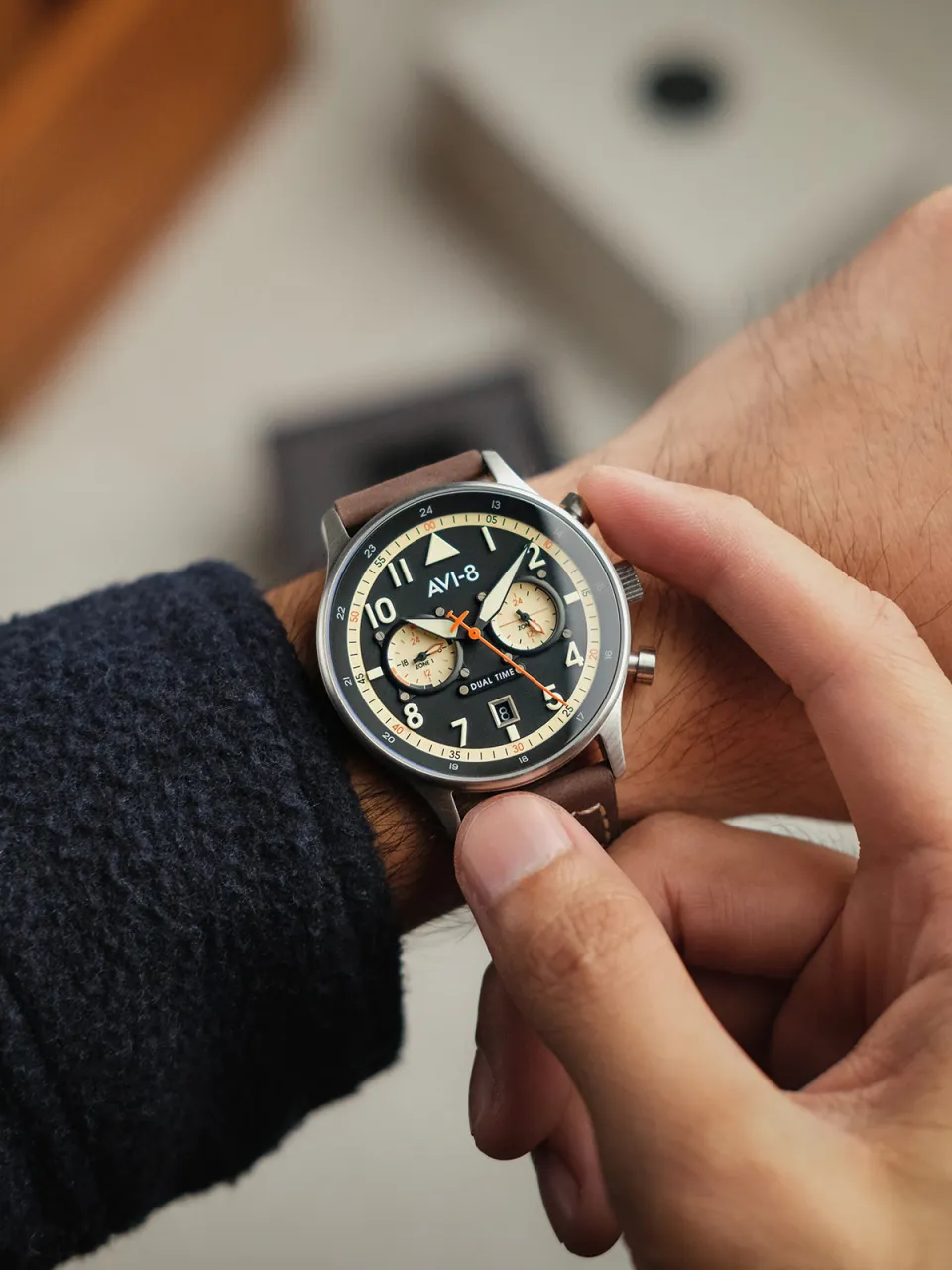 AVI-8 Hawker Hurricane Carey Dual Time Black AV408801 detay görseli 5