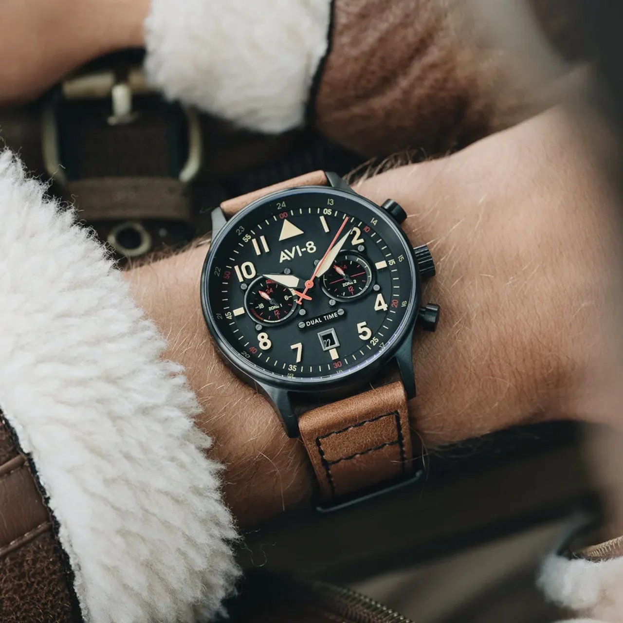 AVI-8 Hawker Hurricane Carey Dual Time Black AV408803 detay görseli 2