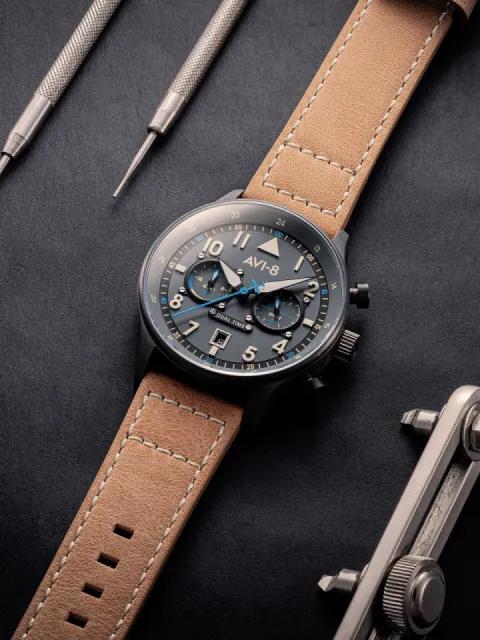 AVI-8 Hawker Hurricane Carey Dual Time Grey AV408804 Görsel 3