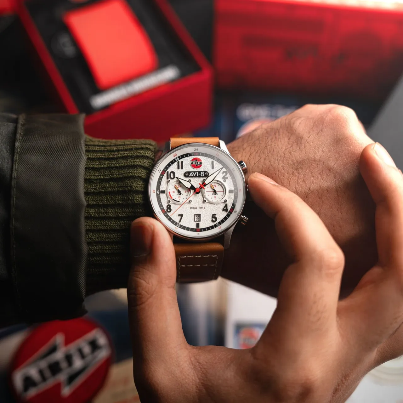 AVI-8 Hawker Hurricane Carey Dual Time Airfix Edition Silver White AV408806 detay görseli 2