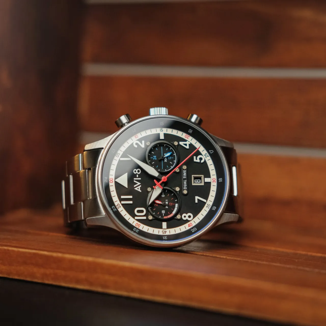 AVI-8 Hawker Hurricane Carey Dual Time Black AV408811 detay görseli 3