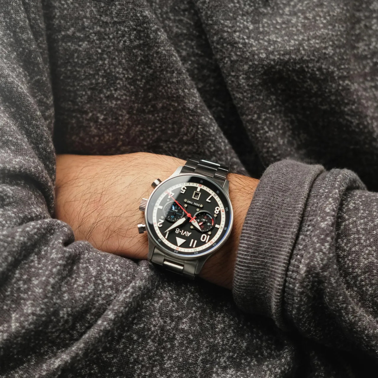 AVI-8 Hawker Hurricane Carey Dual Time Black AV408811 detay görseli 4