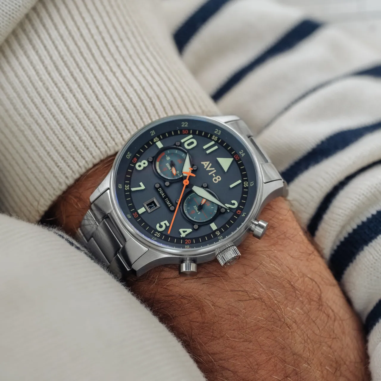 AVI-8 Hawker Hurricane Carey Dual Time Blue AV408822 detay görseli 2