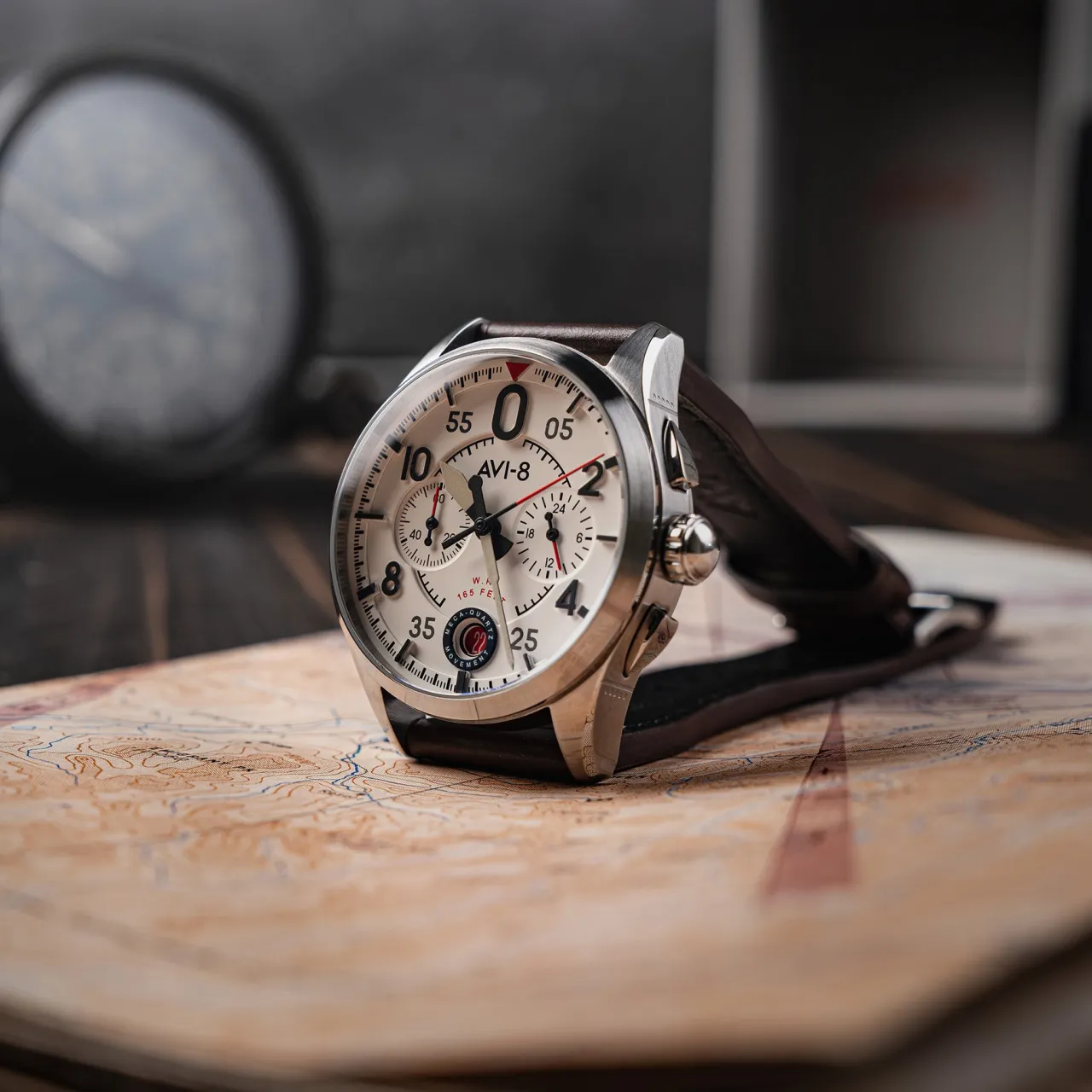 AVI-8 Spitfire Lock Chronograph White AV408905 detay görseli 3