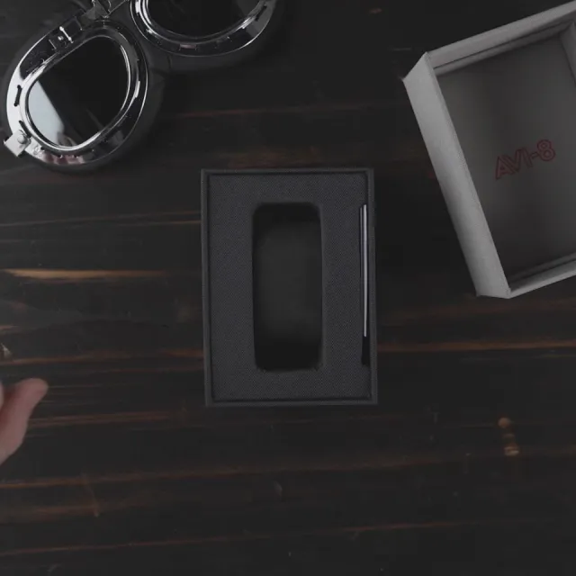 AVI-8 Spitfire Lock Chronograph Black AV408907 Görsel 2