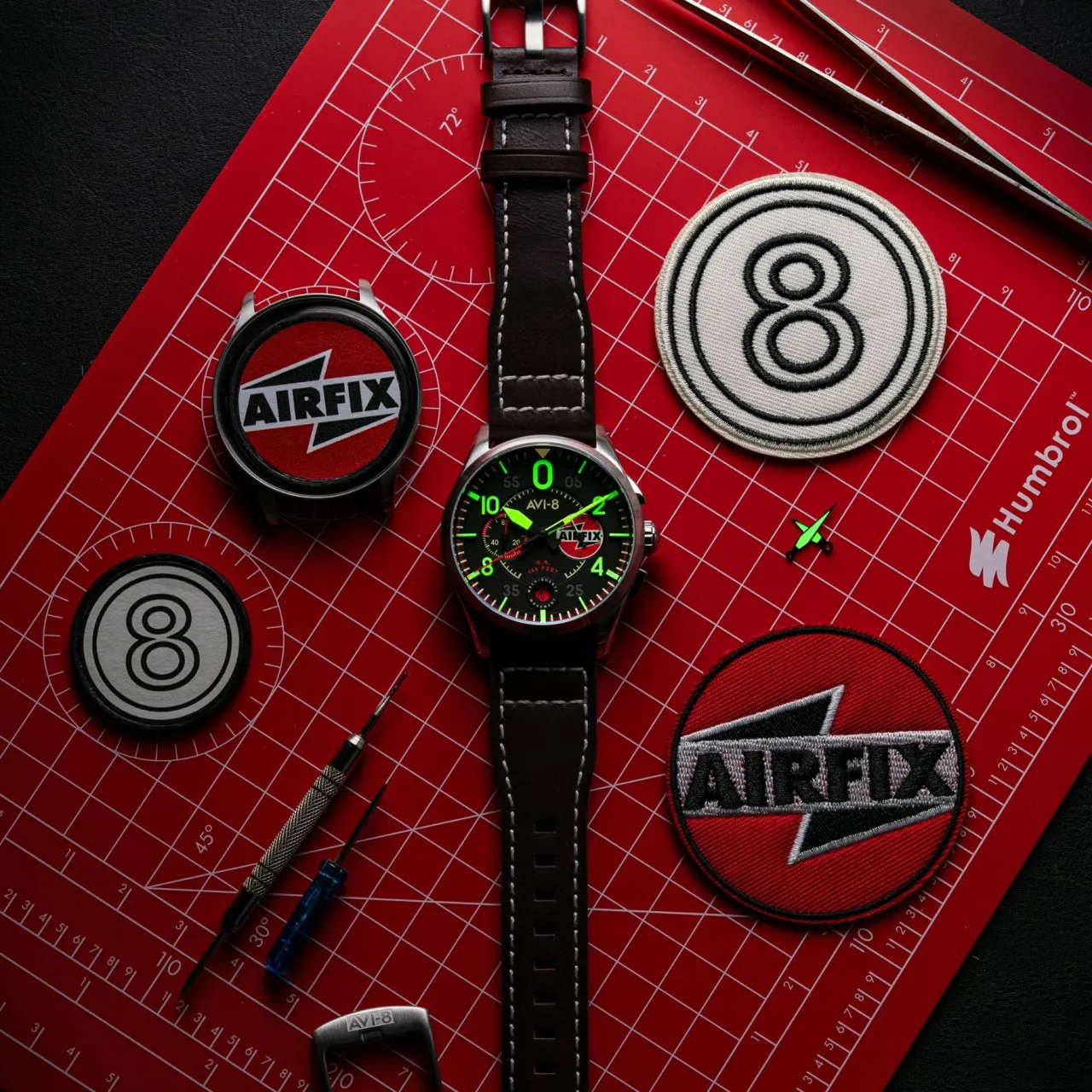 AVI-8 Spitfire Lock Chronograph Raven Black AV408909 detay görseli 3