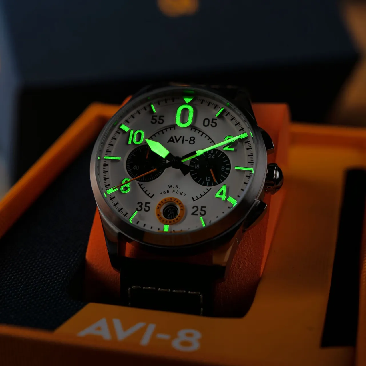AVI-8 Spitfire Lock Chronograph Imperial War Museums Edition Bethlem AV40890B detay görseli 4