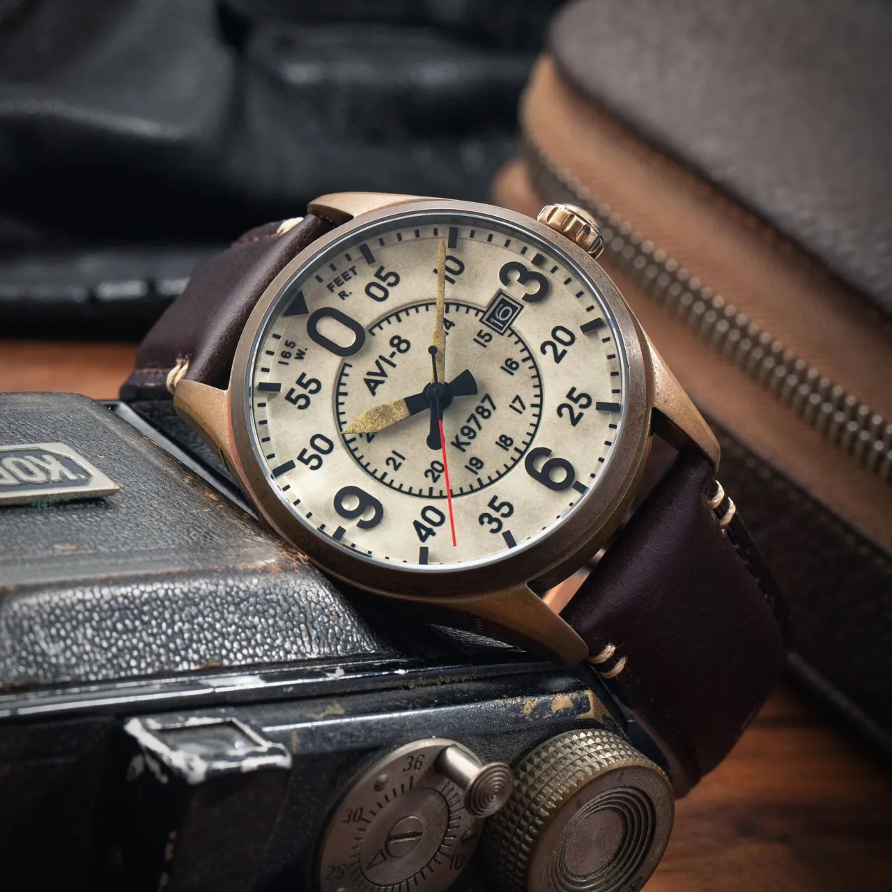 AVI-8 Spitfire Smith Automatic Oxidized Bronze AV409007 detay görseli 3