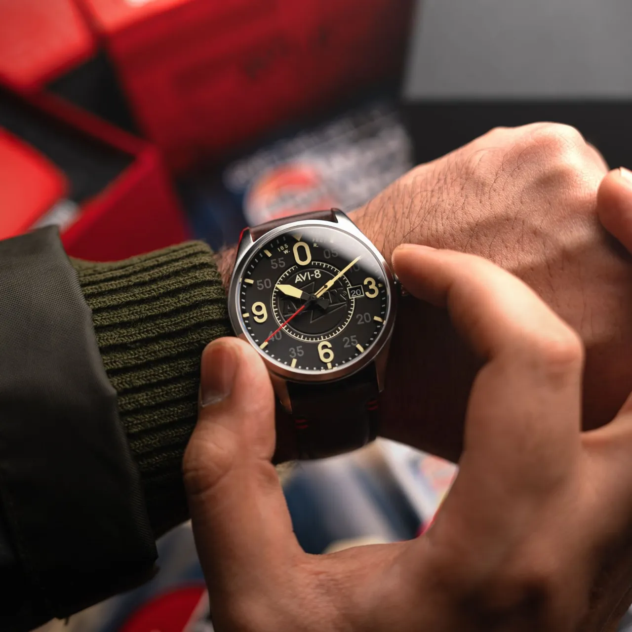 AVI-8 Spitfire Smith Automatic Granite Black AV409008 detay görseli 2