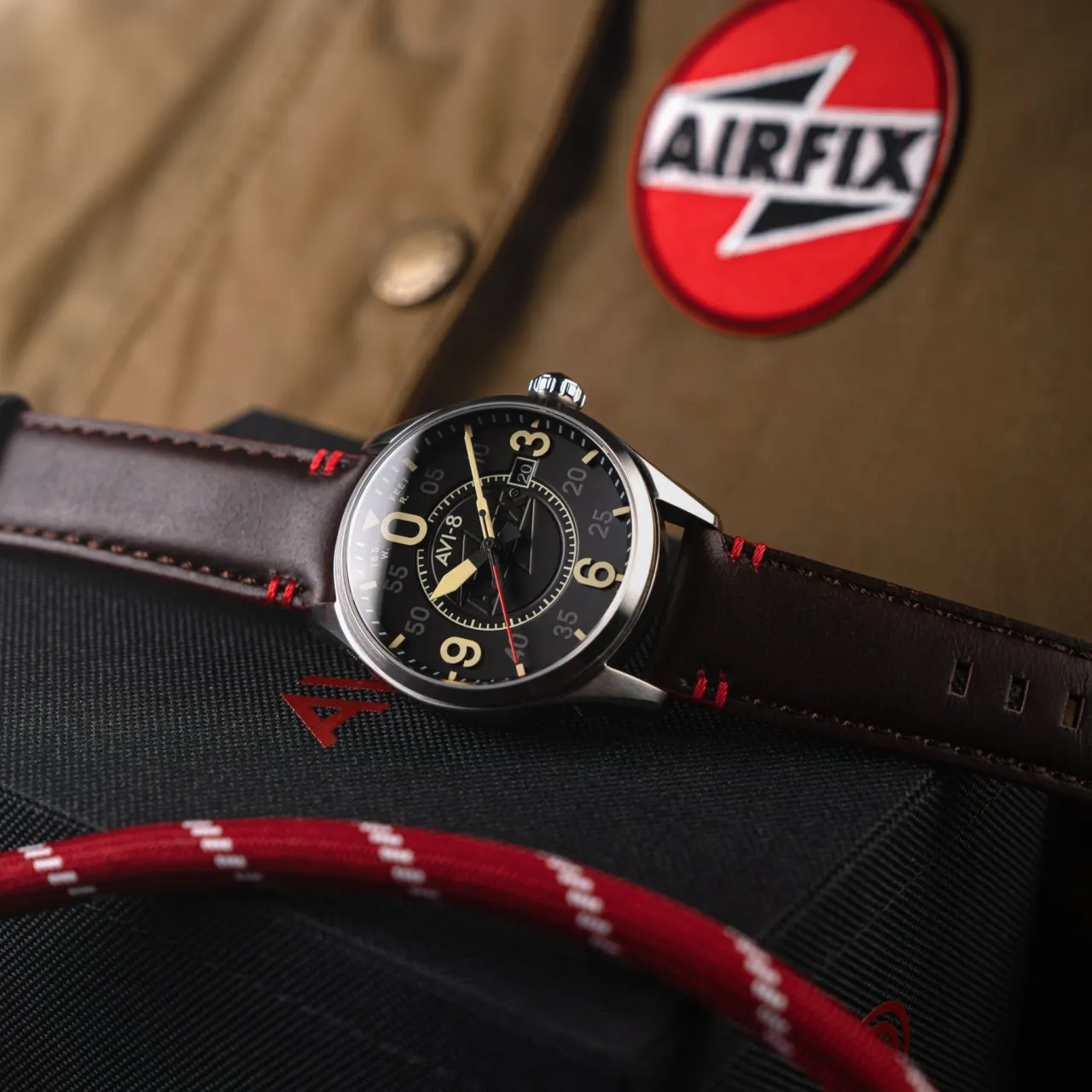 AVI-8 Spitfire Smith Automatic Granite Black AV409008 detay görseli 5
