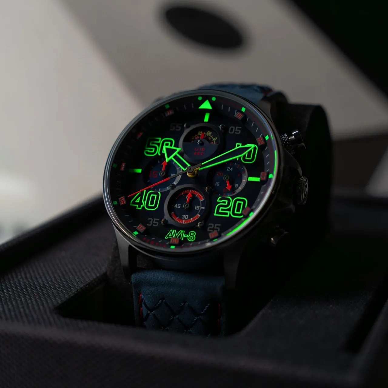 AVI-8 Hawker Typhoon Coningham Chronograph Blue AV40930C detay görseli 3