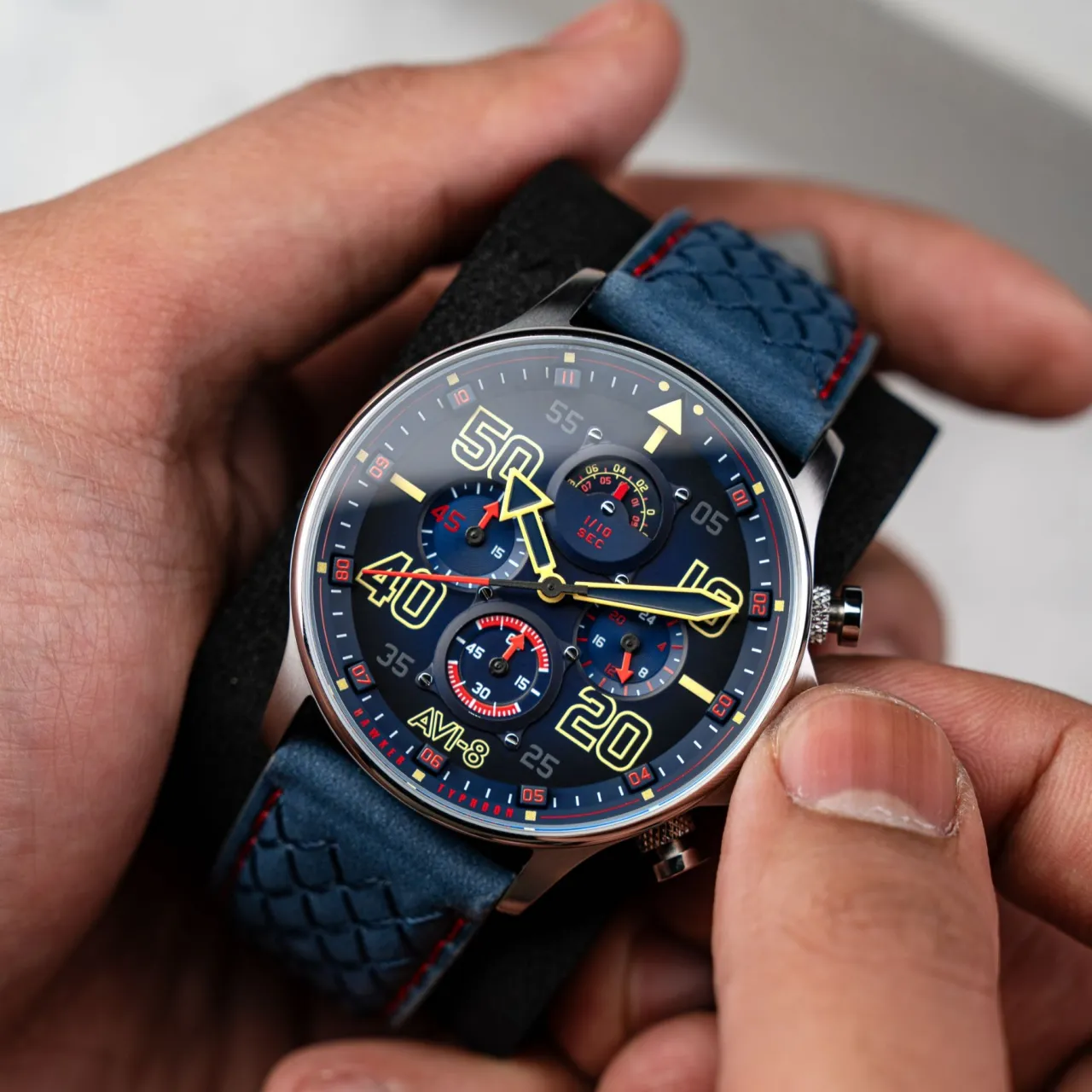 AVI-8 Hawker Typhoon Coningham Chronograph Blue AV40930C detay görseli 4