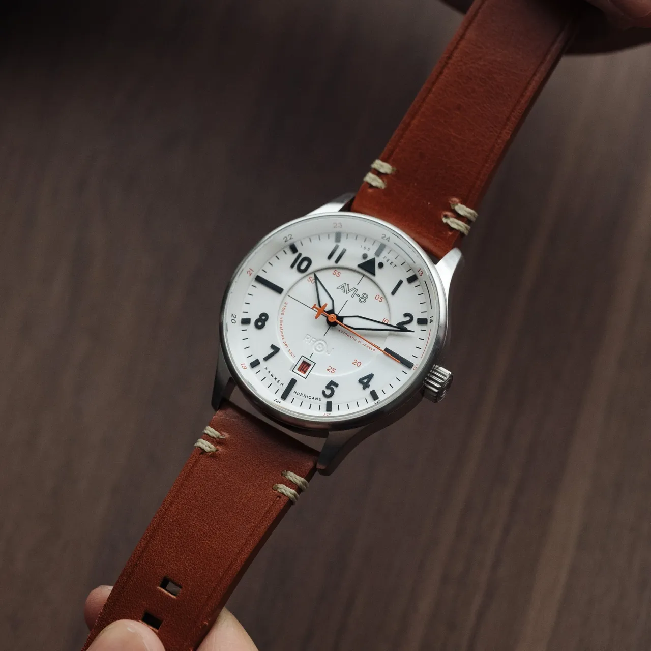 AVI-8 Hawker Hurricane Kent Automatic AV409401 detay görseli 1