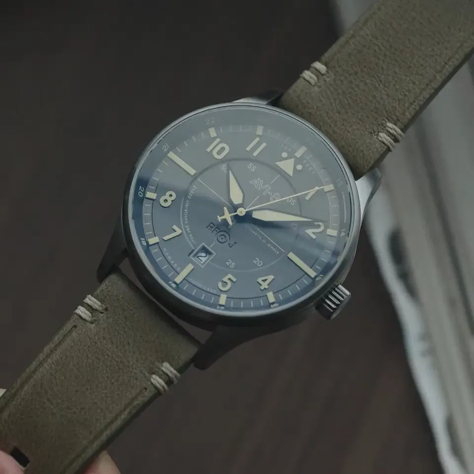 AVI-8 Hawker Hurricane Kent Automatic AV409404 detay görseli 1