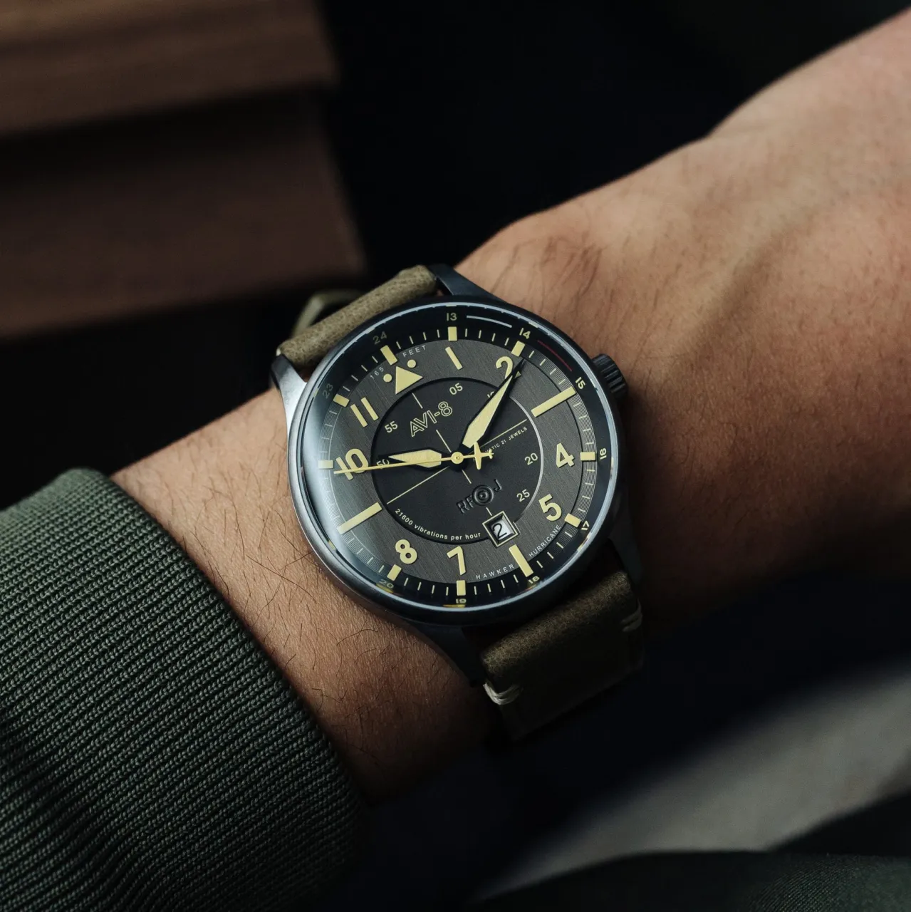 AVI-8 Hawker Hurricane Kent Automatic AV409404 detay görseli 3