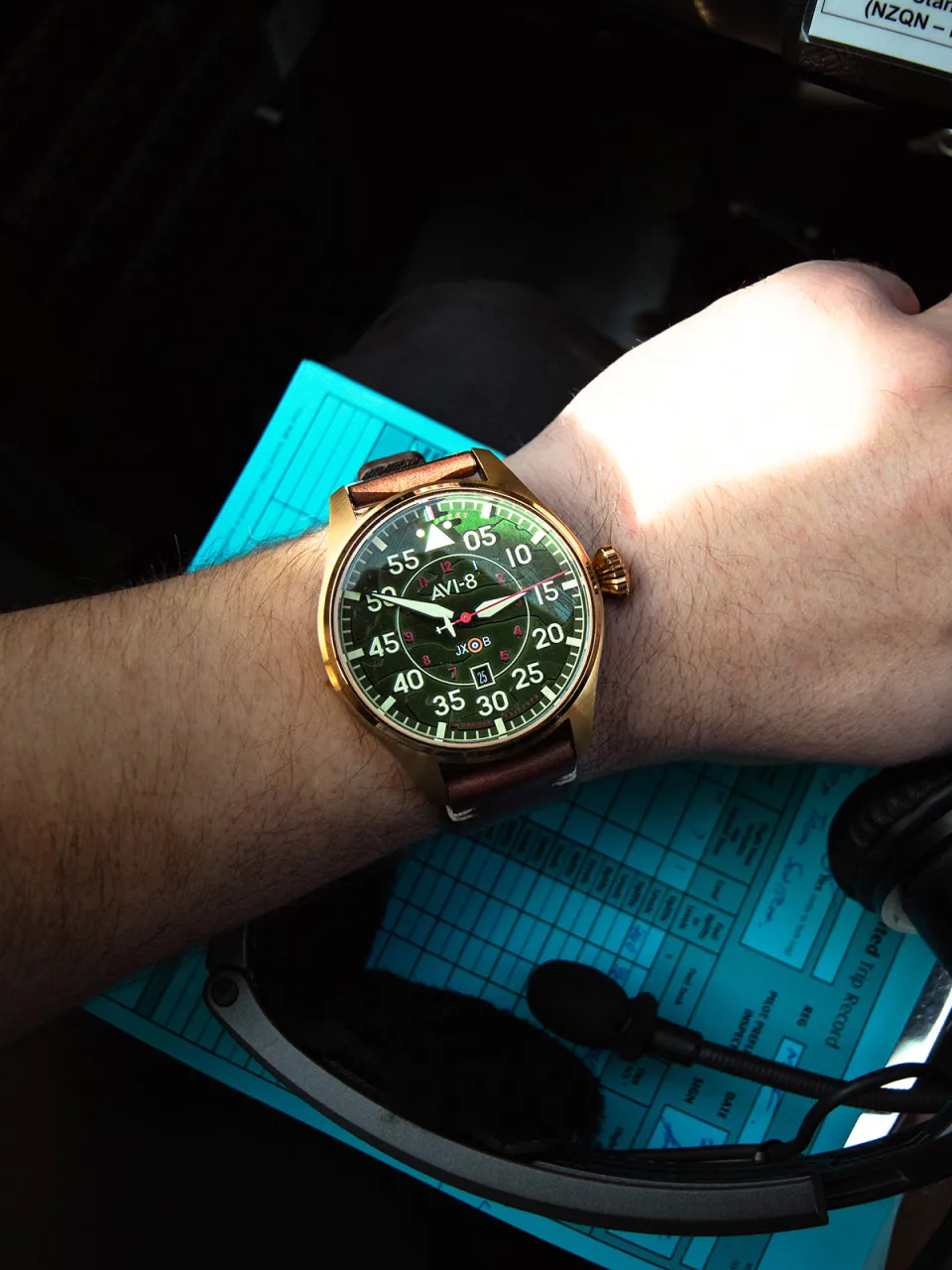 AVI-8 Hawker Hurricane Clowes Automatic AV409704 detay görseli 1