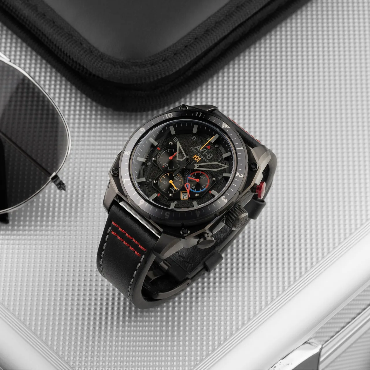 AVI-8 Hawker Hunter Atlas Dual Time Chronograph Black AV410004 detay görseli 2