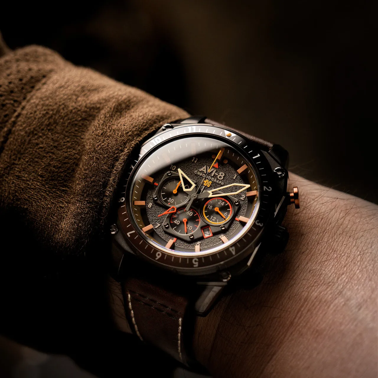 AVI-8 Hawker Hunter Atlas Dual Time Chronograph Soot Black AV410008 detay görseli 2