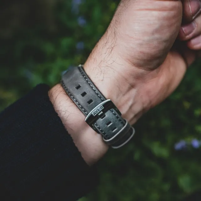 AVI-8 Hawker Hurricane McKellar Dual Time Ash Grey AV410109 Görsel 7