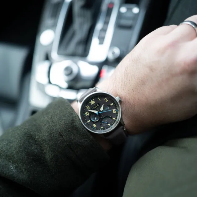 AVI-8 Hawker Hurricane McKellar Dual Time Ash Grey AV410109 Görsel 9