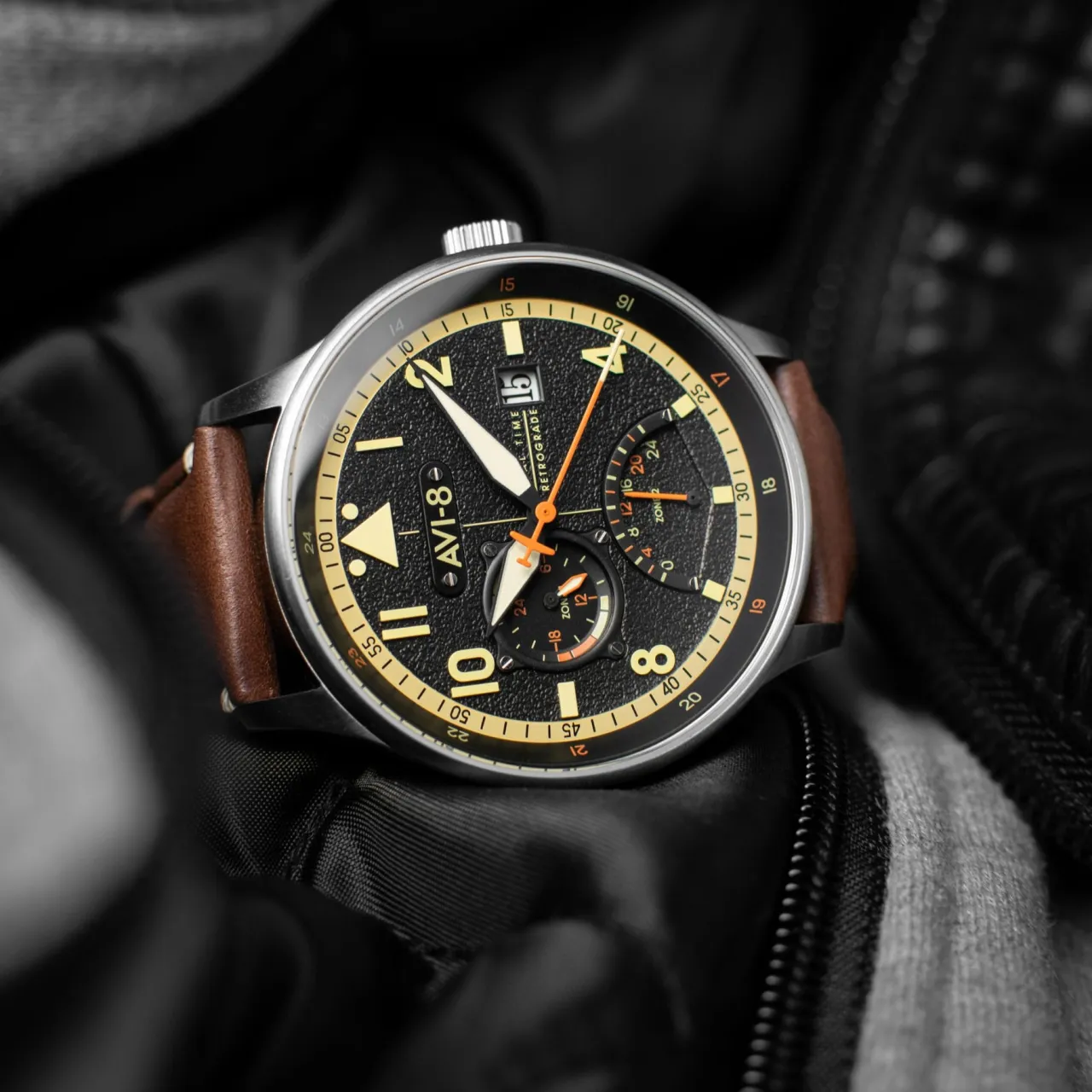 AVI-8 Hawker Hurricane McKellar Dual Time Black AV41010B detay görseli 3