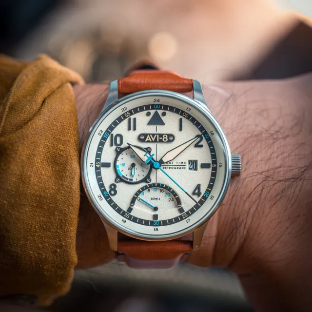 AVI-8 Hawker Hurricane McKellar Dual Time Brown Beige AV41010C Görsel 7