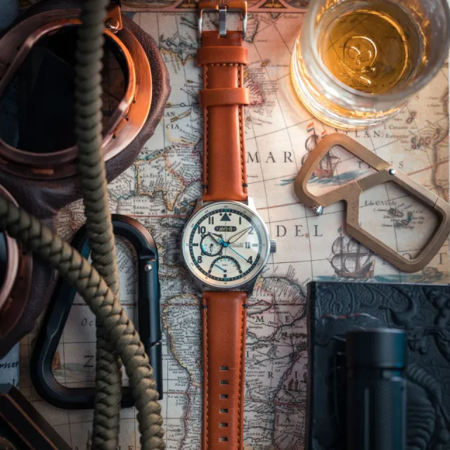 AVI-8 Hawker Hurricane McKellar Dual Time Brown Beige AV41010C Görsel 8