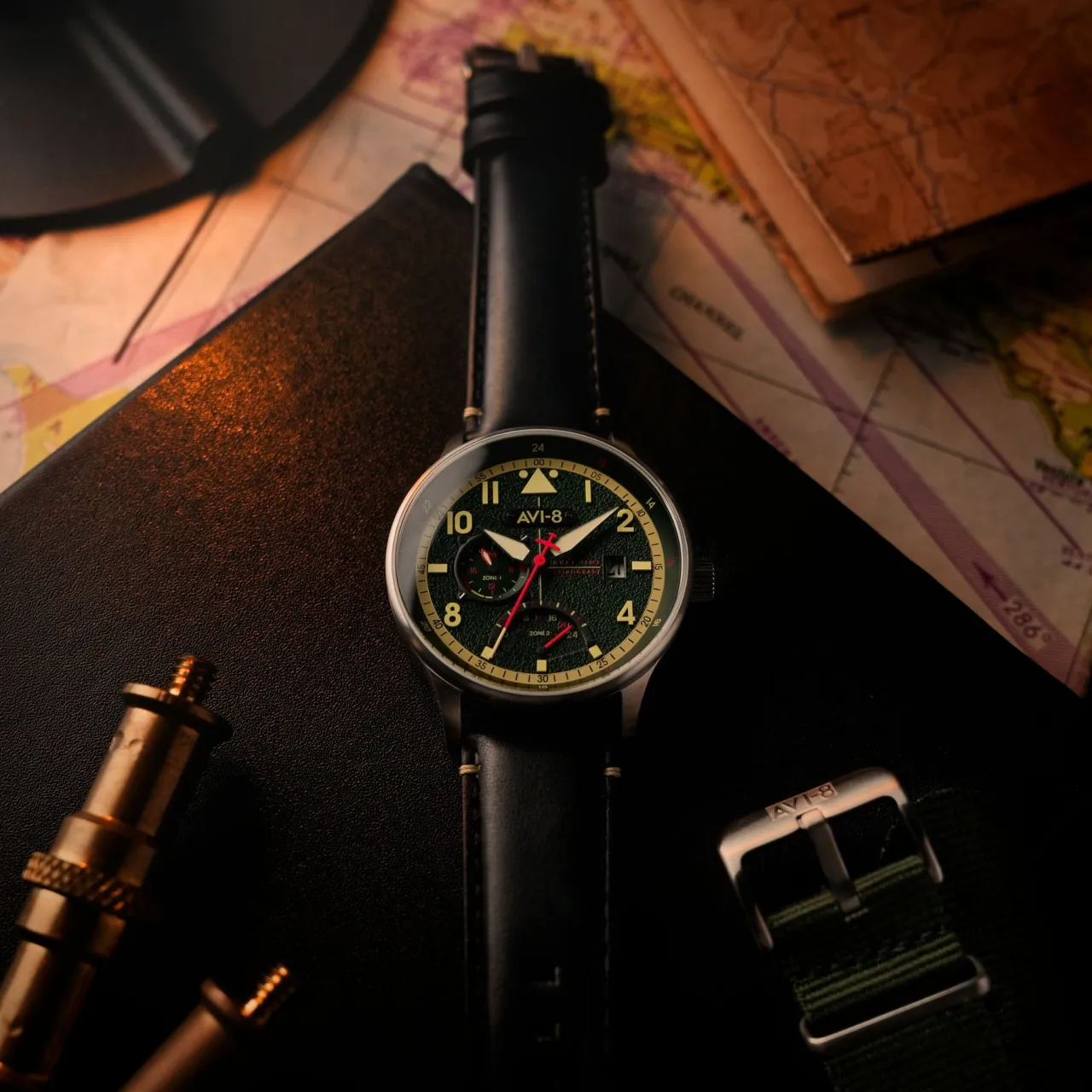 AVI-8 Hawker Hurricane McKellar Dual Time Gothic Green AV4101O detay görseli 3