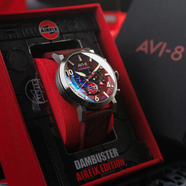 AVI-8 Dambuster Gibson Dual Time Chronograph Airfix Edition Hazard Red AV410704 Görsel 8