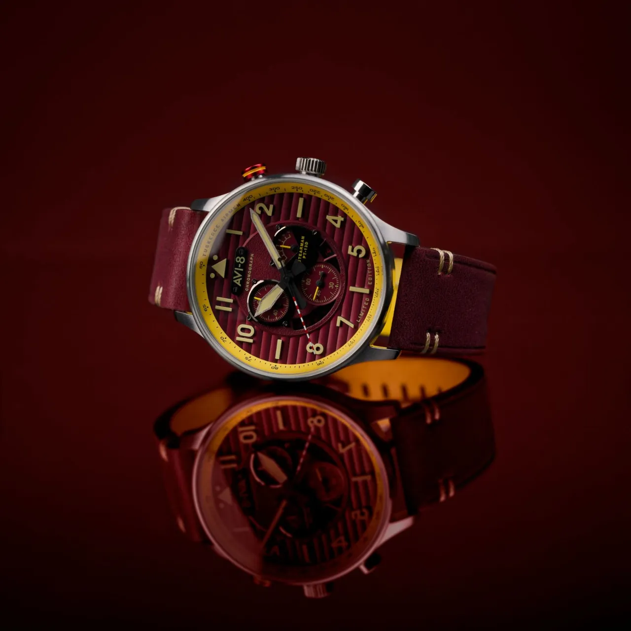 AVI-8 Flyboy Spirit Of Tuskegee Chronograph Limited Edition Red AV410902 detay görseli 3