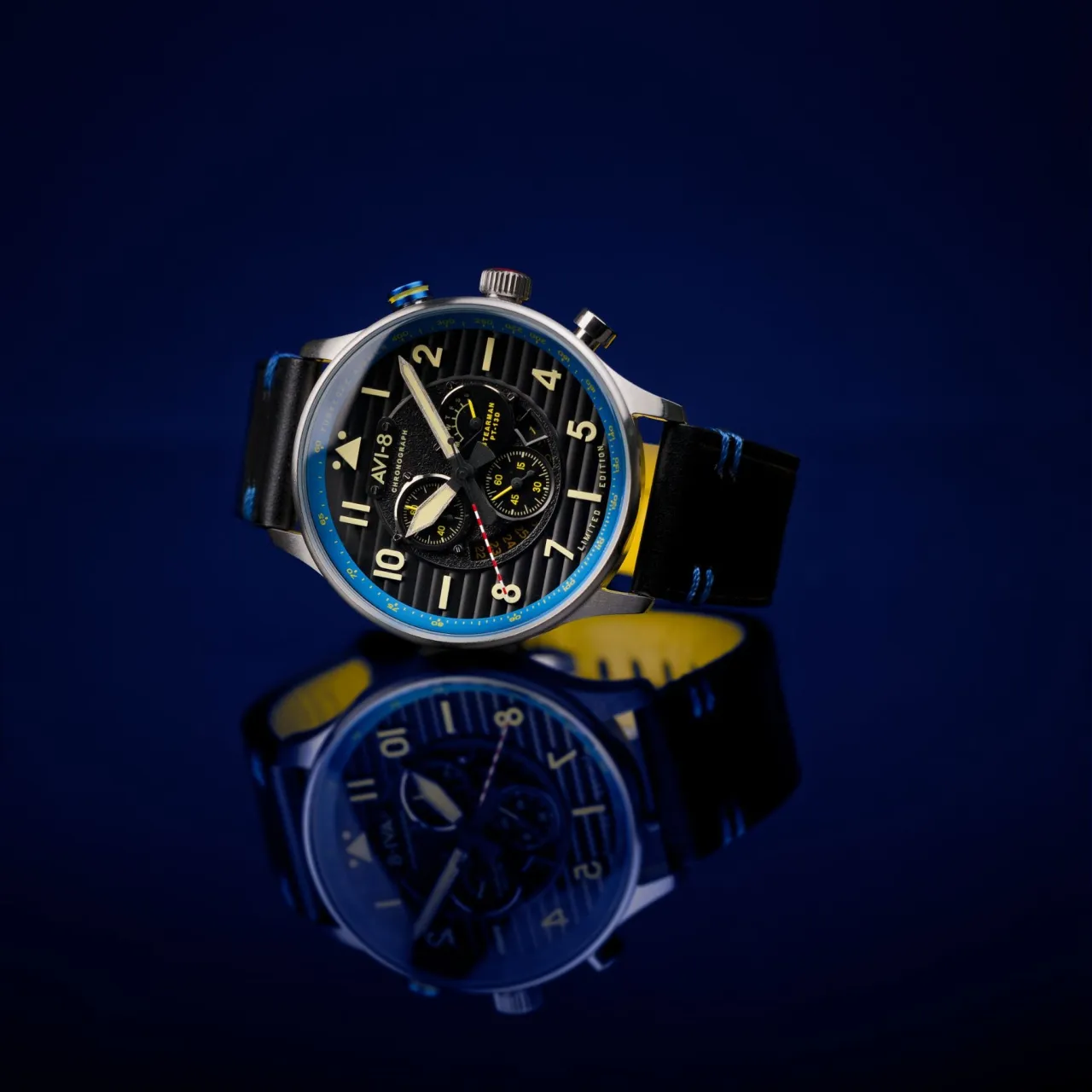 AVI-8 Flyboy Spirit Of Tuskegee Chronograph Limited Edition AV410903 detay görseli 3