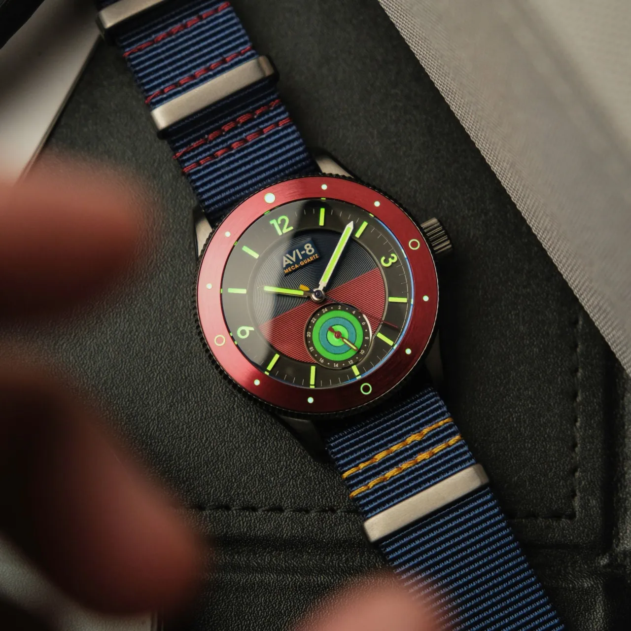 AVI-8 Flyboy Airmaster Sector Meca-Quartz Navy Blue AV411204 detay görseli 4