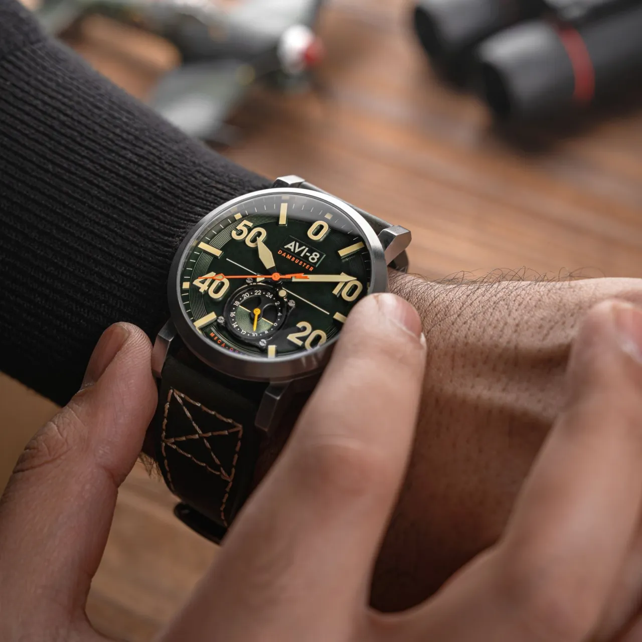 AVI-8 Dambuster Chadwick Meca-Quartz Green AV411302 detay görseli 2